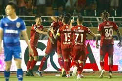 V League 2019 vòng 17: TPHCM chông chênh trên đỉnh, HAGL đấu với SLNA
