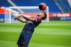 Đề nghị mới của Barca: 100 triệu euro và 2 ngôi sao đổi lấy Neymar