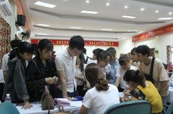 Hơn 1.500 người lao động tham gia ngày hội việc làm