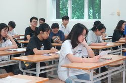 Phổ điểm Lịch sử đứng chót bảng: Vì đâu nên nỗi?