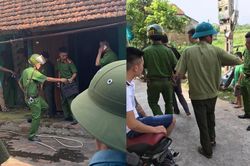 Mâu thuẫn, gã đàn ông đâm chết hàng xóm rồi bỏ trốn