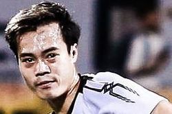 Văn Toàn sút xa tung lưới SLNA