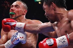 KINH HOÀNG: Manny Pacquiao đấm đối thủ hộc máu, giành đai siêu trung WBA cực thuyết phục