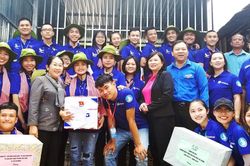 Đoàn lãnh đạo TPHCM thăm chiến sĩ Mùa hè xanh tại tỉnh Đồng Tháp
