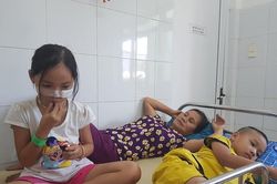Nạn nhân bàng hoàng kể lại giây phút xe khách đối đầu với xe tải