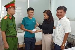 Trao 85 triệu đồng giúp cán bộ Công an nghèo vượt cơn bạo bệnh