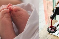 Từ vụ bé sơ sinh chết vì ông cho uống rượu, vì sao một ngụm bia rượu cũng có thể giết trẻ?
