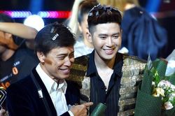 Quán quân The Voice phản hồi tranh cãi 'chiến thắng nhờ đẹp trai'