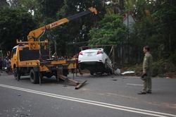 Va chạm mạnh với taxi, hai bà cháu tử vong