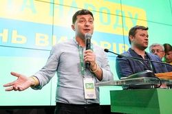 Đảng của TT Zelensky giành được số phiếu kỷ lục