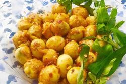 Trứng cút xào bơ tỏi