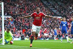 MU: Martial sẽ thành Henry mới ở Old Trafford?