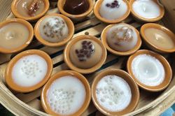 Khám phá món bánh đúc đậu đỏ nhìn là thèm của Hong Kong