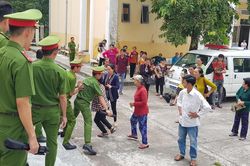Nhiều bị hại trong vụ lừa đạo chiếm đoạt tài sản gây náo loạn sau phiên tòa