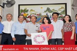 2 thủ khoa thi THPT quốc gia ở Hà Tĩnh nhận học bổng trị giá 100 triệu đồng