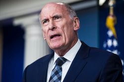 Tổng thống Trump cân nhắc thay Giám đốc cơ quan tình báo quốc gia Mỹ