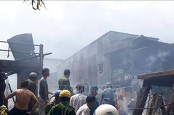Hỏa hoạn thiêu rụi 5 căn nhà hộ nghèo ở huyện biên giới An Phú, An Giang
