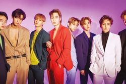 Fan kịch liệt đòi hủy buổi diễn của EXO vì lo thần tượng nhiễm phóng xạ