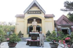 Khu tưởng niệm Bác Hồ của vị cựu binh già