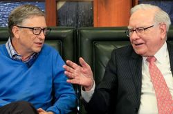 Bill Gates nói về tình bạn 28 năm với Warren Buffett: 'Tôi học nhiều hơn, cười nhiều hơn'