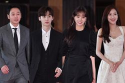 'Giải thương hiệu 2019': Hwang Minhyun đẹp hơn hoa, Na Eun (April) xinh áp đảo Hyeri (Girl's Day)