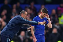 Jorginho: 'HLV Sarri không phải bạn của tôi'