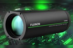 Camera giám sát chụp rõ biển số xe từ 1 km, chạy đằng trời mới thoát