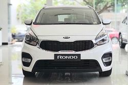 'Soi' xe Kia Rondo 7 chỗ chỉ 585 triệu tại Việt Nam