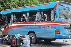Tạm giữ hình sự lái xe chở đoàn thiện nguyện gặp tai nạn ở Tuyên Quang
