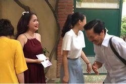 Cười ngất cảnh hậu trường cô Xuyến Về nhà đi con 'ăn vạ' ông Sơn vì cưới tập 5