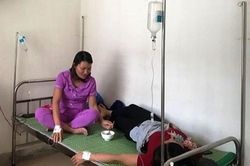 Thực khách đồng loạt nhập viện sau khi dự tiệc cưới nhà hàng