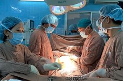 Cô gái Việt mang khối u khủng, y văn thế giới chỉ ghi nhận 10 trường hợp