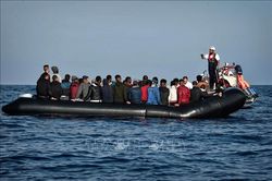 Lật thuyền, ít nhất 116 người mất tích ở ngoài khơi Libya