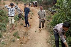Ngày cuối tuần về với dân