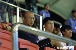 HLV Park Hang Seo suy tư, Đình Trọng sửng sốt trước 'siêu phẩm' của U23 Việt Nam