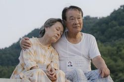 'Điều ba mẹ không kể' - phim cảm động về tuổi già