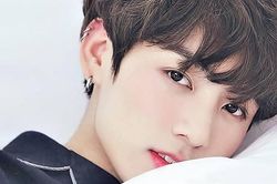 Là 'thánh aegyo' thế này mà Jungkook BTS chứ chối đây đẩy