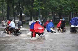 Thiên tai gây thiệt hại ở nhiều địa phương