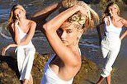 Hậu trường chụp ảnh quảng cáo 'thả rông' quyến rũ 'hớp hồn' của Hailey Bieber
