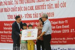 Hỗ trợ hơn 22.000 USD mổ tim cho các nạn nhân chất độc da cam
