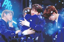 Mnet thảo luận cho thực tập sinh bị loại tại chung kết 'Produce X 101' debut với X1, 9 công ty quản lý từ chối