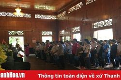 Hành trình về các 'địa chỉ đỏ'