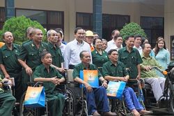 Tổng công ty Điện lực miền Nam tri ân người có công, gia đình chính sách