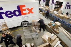 Các gói hàng Huawei bị chuyển sang Mỹ: FedEx khẳng định nhầm lẫn, Trung Quốc bác bỏ