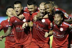 Người được, kẻ mất ở 'đại chiến' ngôi đầu V-League