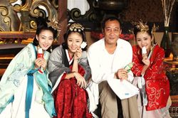 1001 kiểu chống nắng nóng bá đạo của sao Hoa ngữ trên phim trường