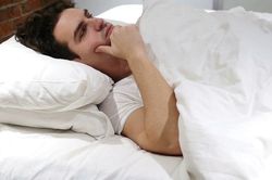 'Lên đỉnh' có dấu hiệu này, quý ông đến viện ngay lập tức