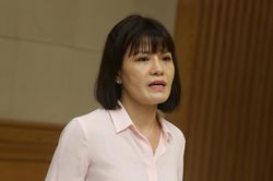 'Giáo dục đạo đức như cơn mưa rào, ào lên phát rồi tạnh ngay'