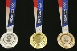 Nhật Bản làm huy chương Olympic 2020 từ điện thoại di động cũ