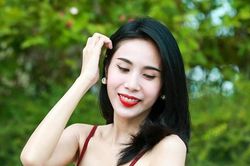 Thủy Tiên tiết lộ sở hữu biệt thự, xe sang và hàng chục tỷ đồng ở tuổi 34